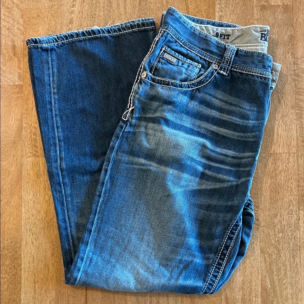 Buckle Men's Relaxed Fit Blue Jeans